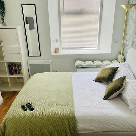 The Wee Studio Flat Пейзли Екстериор снимка