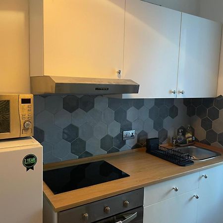 The Wee Studio Flat Пейзли Екстериор снимка